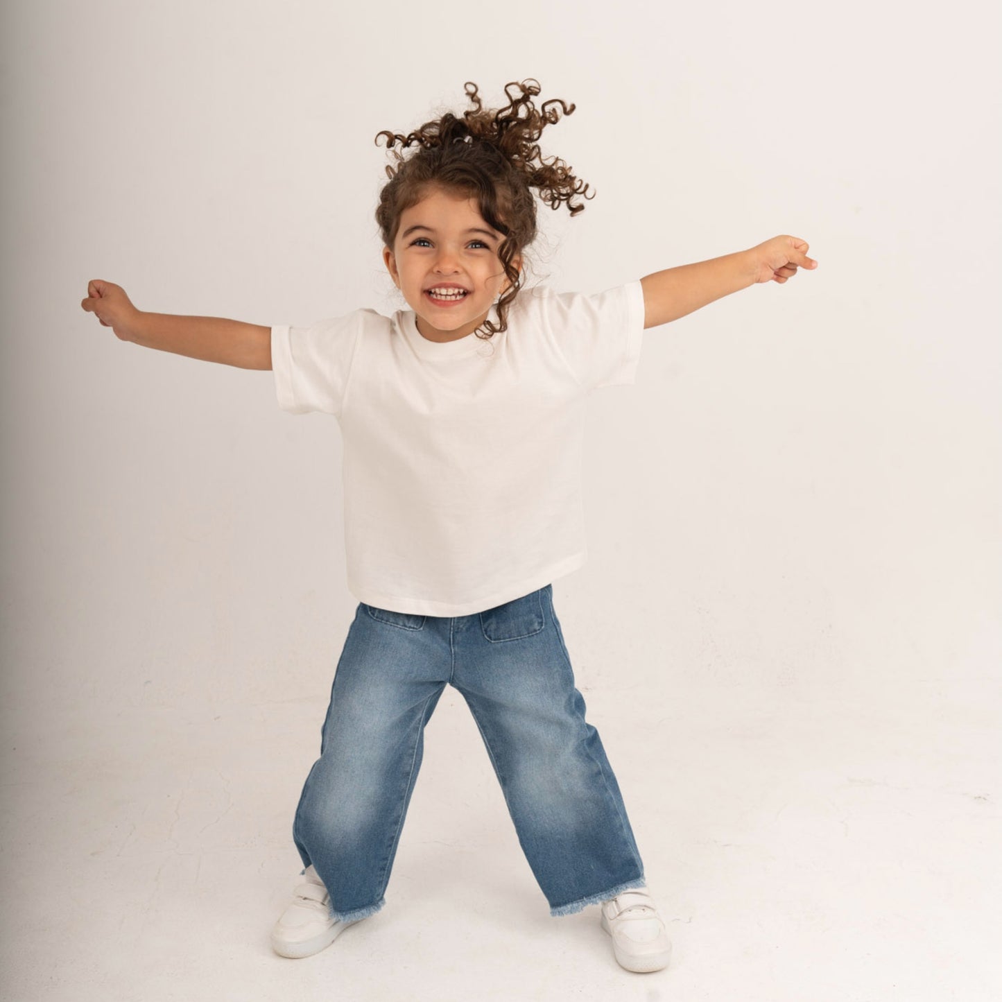 Good Vibes Only - Oversized Unisex Tee